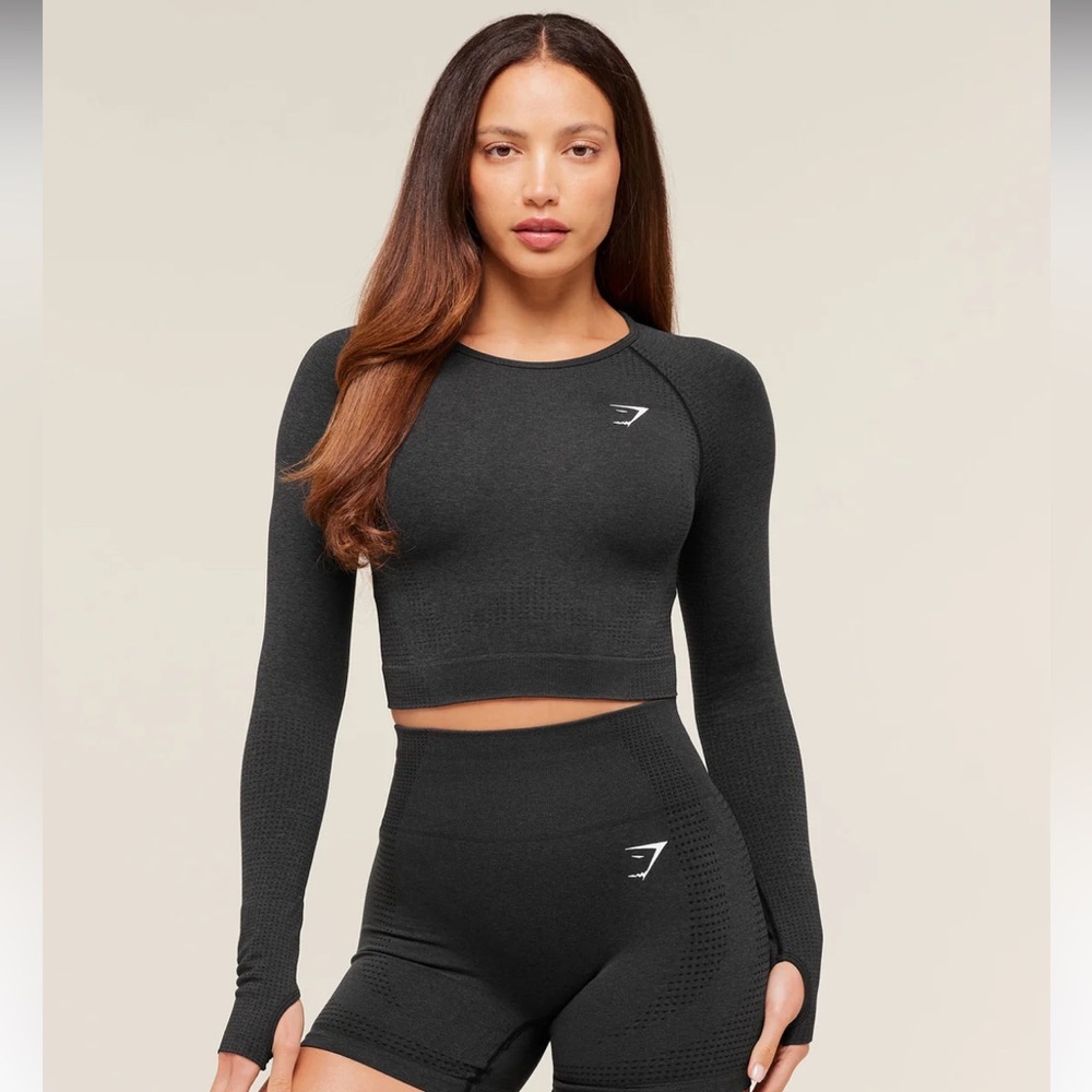 Black Gymshark Long Sleeve VITAL CROP TOP size small Pilates Running Athleisure